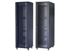 40U以上网络机柜及控制台深度解析 选购指南与IT168产品报价参考