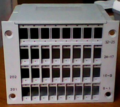 深入了解16路光分器箱 网络机柜中的核心安防配件